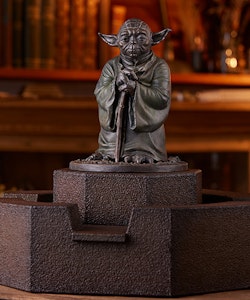 Star Wars: The Empire Strikes Back Yoda Fountain Limited Edition