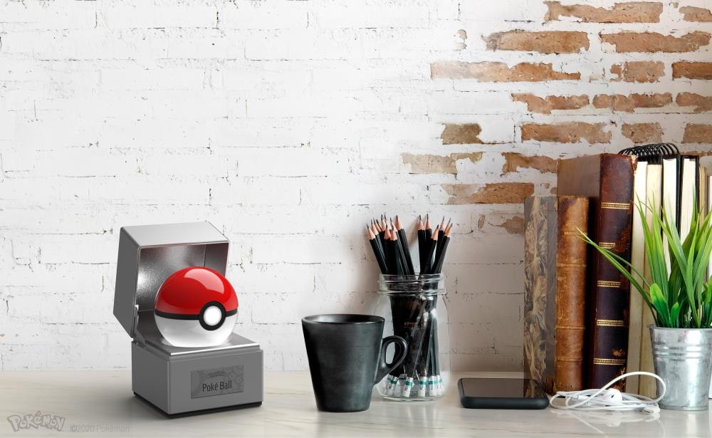 Pokemon Electronic Poke Ball Replica