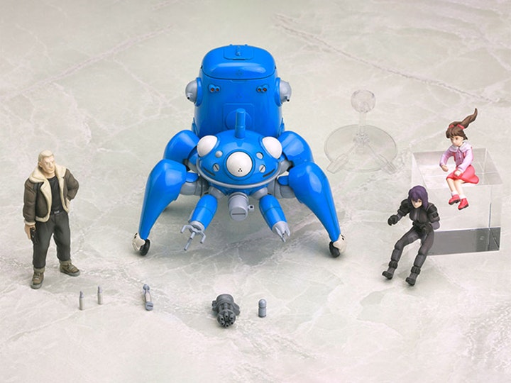 Ghost in the Shell: S.A.C. Tachikoma with Motoko Kusanagi & Batou 1/35 Scale Model Kit