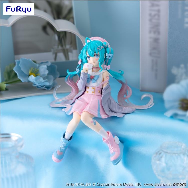 Vocaloid Hatsune Miku (Love Sailor Grey Color Ver.) Noodle Stopper Figure