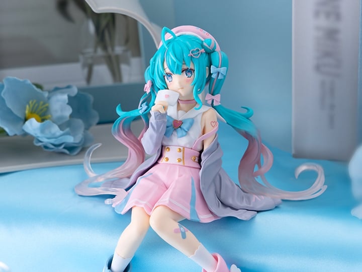 Vocaloid Hatsune Miku (Love Sailor Grey Color Ver.) Noodle Stopper Figure