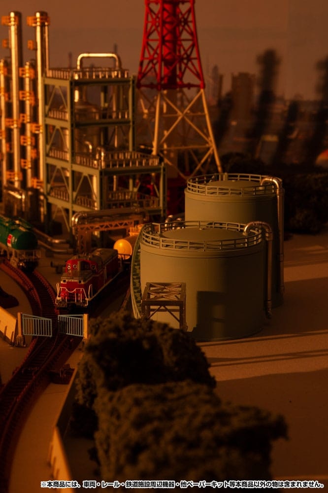 Storage Tanks Model Kit