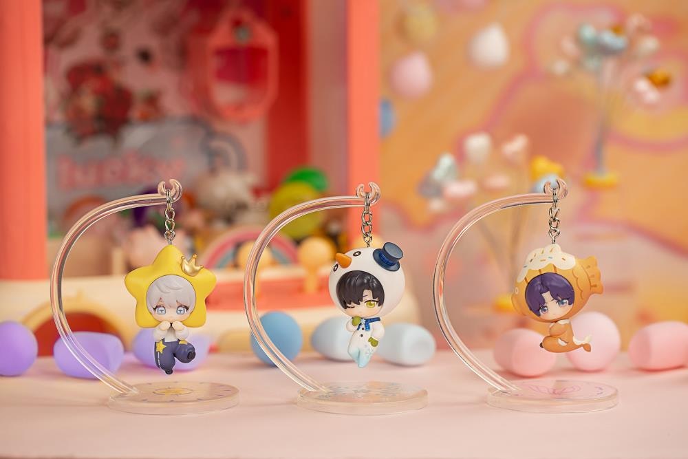 Love and DeepSpace Hang On Series Zayne Chibi Figure