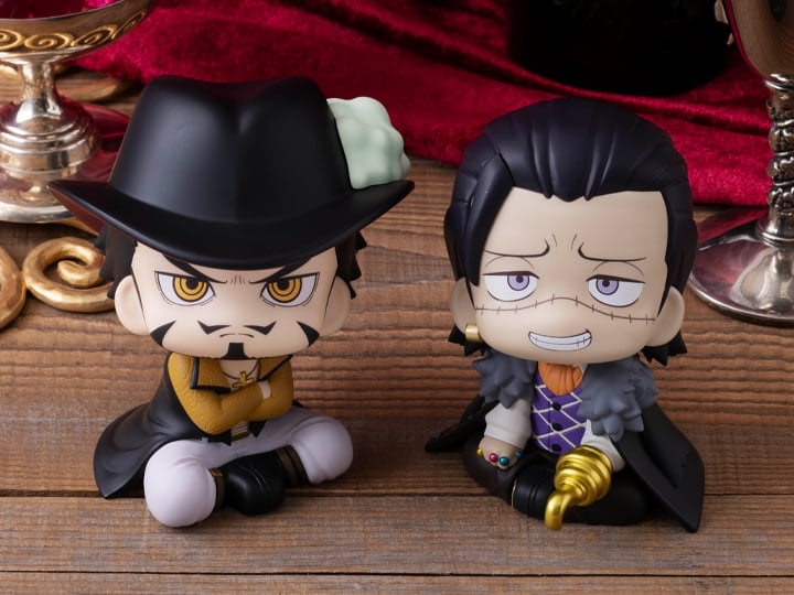 One Piece Look Up Series Mihawk & Crocodile (with gift)