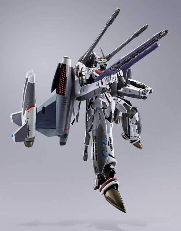 Macross Frontier: The False Songstress DX Chogokin VF-25F Tornado Messiah Valkyrie (Alto Saotome Machine Revival Ver.)