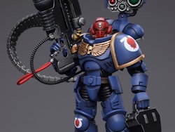 Warhammer 40K Ultramarines Desolation Sergeant with Vengor Launcher 1/18 Scale Action Figure