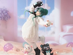 Kuma Kuma Kuma Bear Punch! Prisma Wing Yuna (Deluxe Ver.) 1/7 Scale Figure
