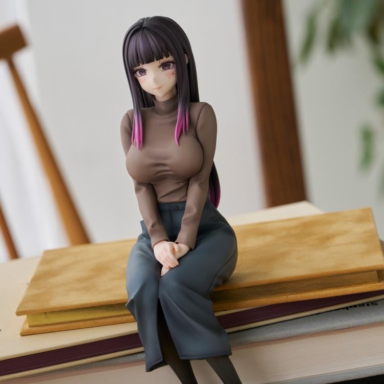 Anteiru Illustration Reika Sensei of the Art Club Figure