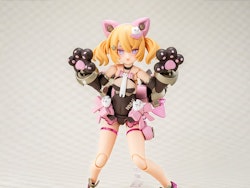 Megami Device PUNI MOFU Kuro Mao Model Kit