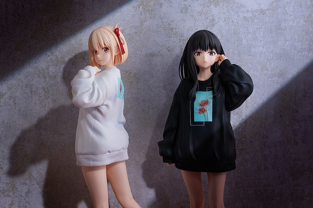 Lycoris Recoil Takina Inoue (Oversized Sweatshirt Ver.) 1/7 Scale Figure