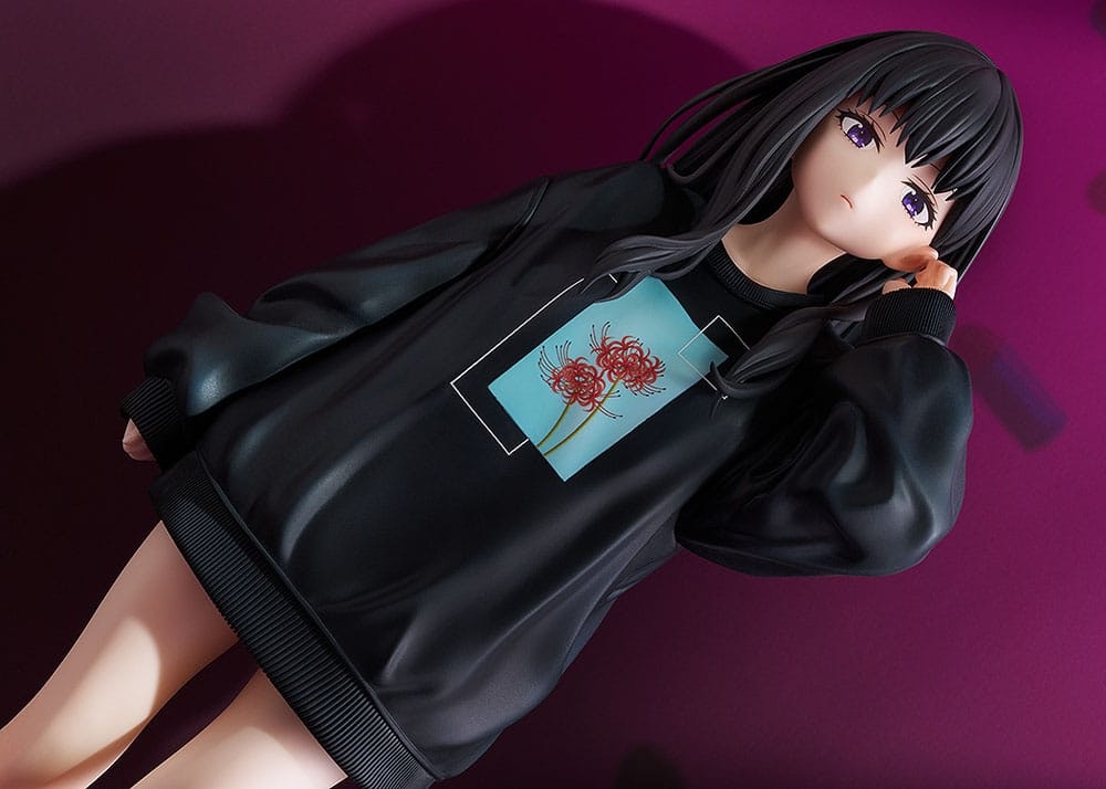 Lycoris Recoil Takina Inoue (Oversized Sweatshirt Ver.) 1/7 Scale Figure