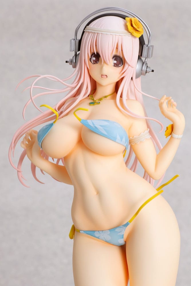 Super Sonico (Summer Vacation Ver.) 1/4.5 Scale Figure