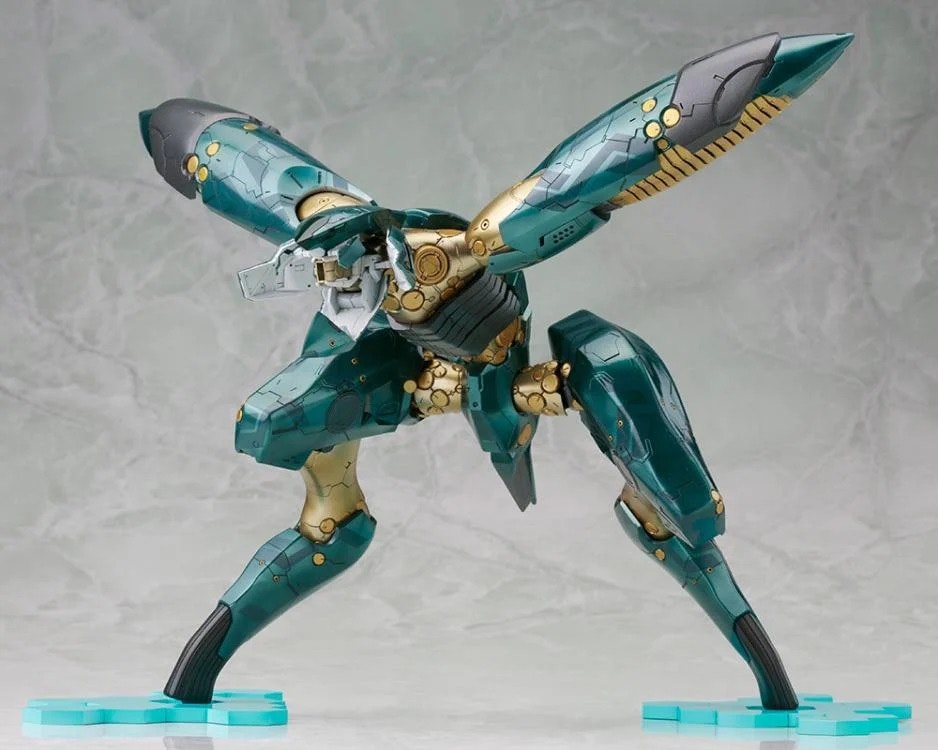 Metal Gear Solid 4: Guns of the Patriots Metal Gear Ray 1/100 Scale Model Kit
