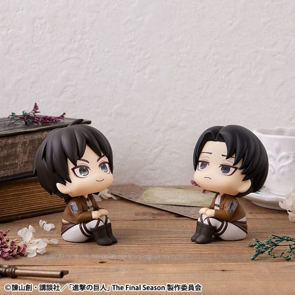 Attack on Titan Look Up Series Eren Jaeger & Levi Set (with gift)