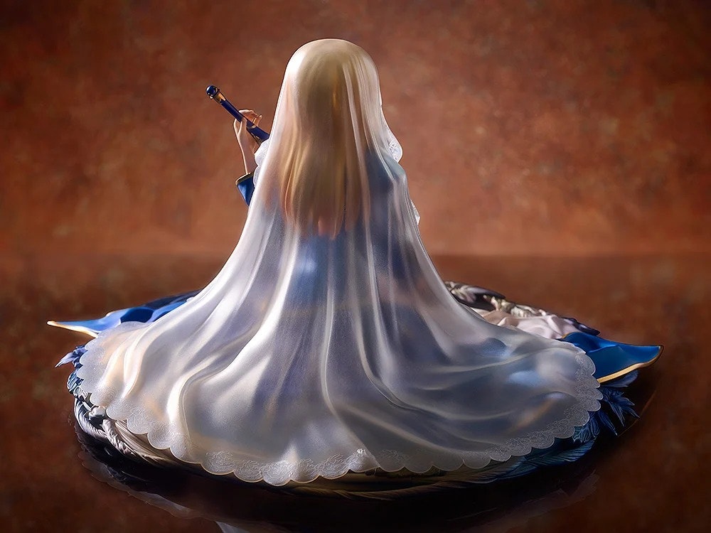 Fate/stay night Saber (Garden of Avalon Ver.) 1/7 Scale Figure