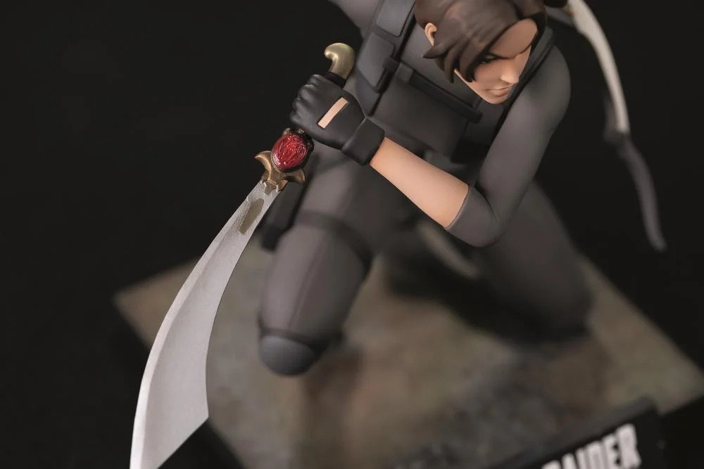 Tomb Raider: The Legend of Lara Croft Figure