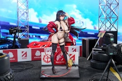 Azur Lane Taihou (Enraptured Companion Ver.) 1/7 Scale Figure