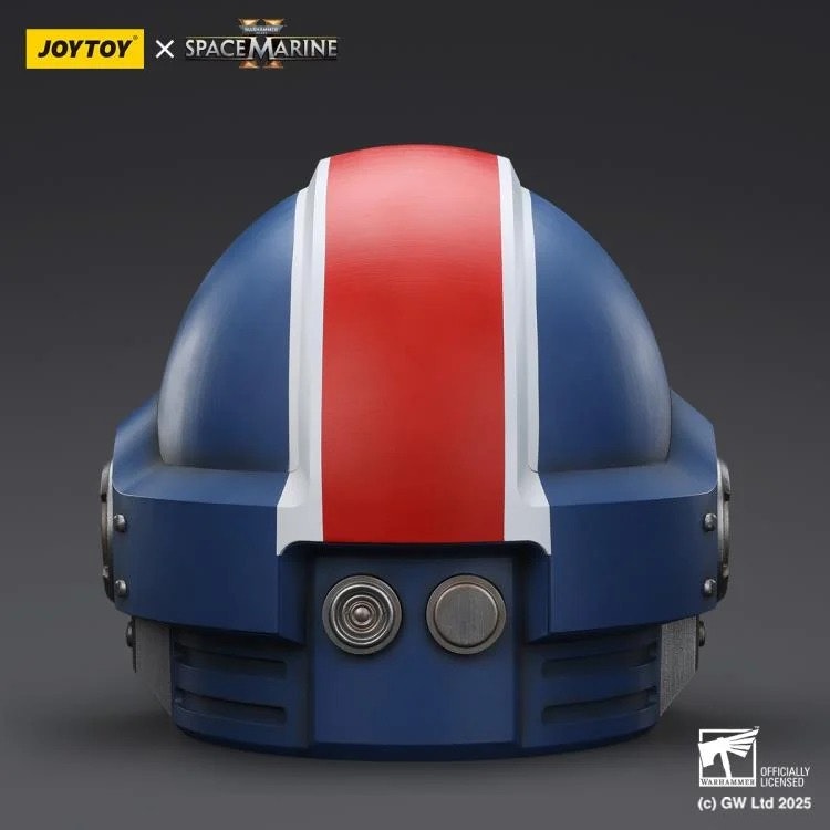Warhammer 40,000: Space Marine 2 Ultramarines Lieutenant Titus' MKX Wearable Helmet Replica
