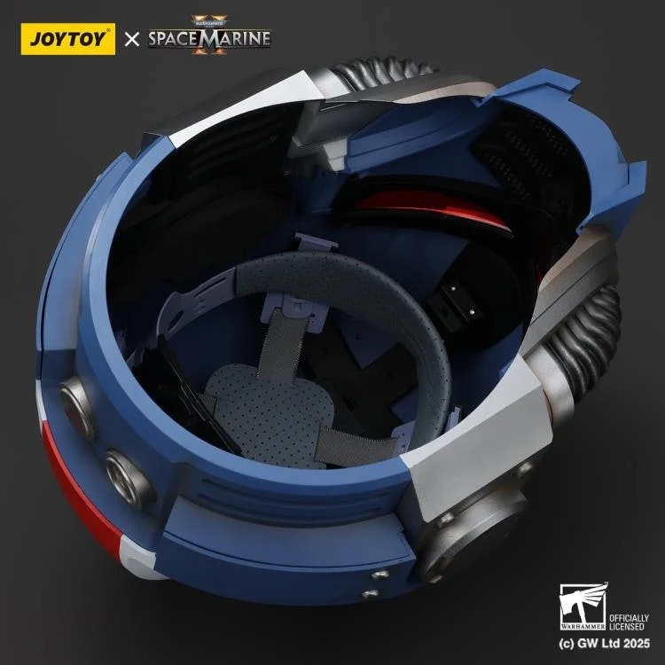 Warhammer 40,000: Space Marine 2 Ultramarines Lieutenant Titus' MKX Wearable Helmet Replica