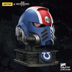 Warhammer 40,000: Space Marine 2 Ultramarines Lieutenant Titus' MKX Wearable Helmet Replica with Display Stand