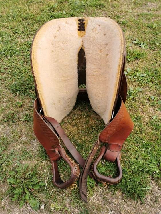 westernsadel Montana 137 FQ 16 tum