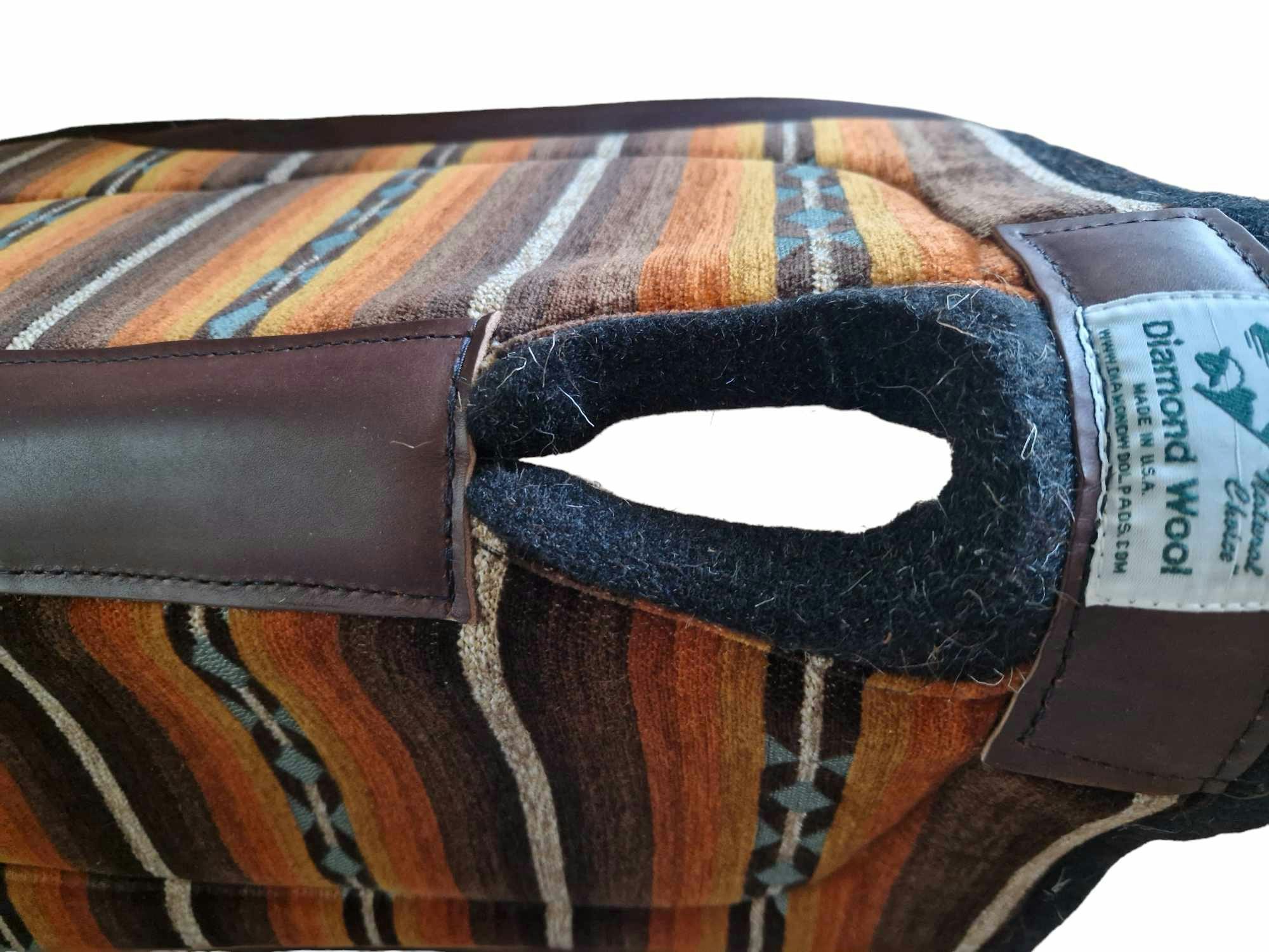 Diamond wool round contoured ranch pad 30 x 30 tum