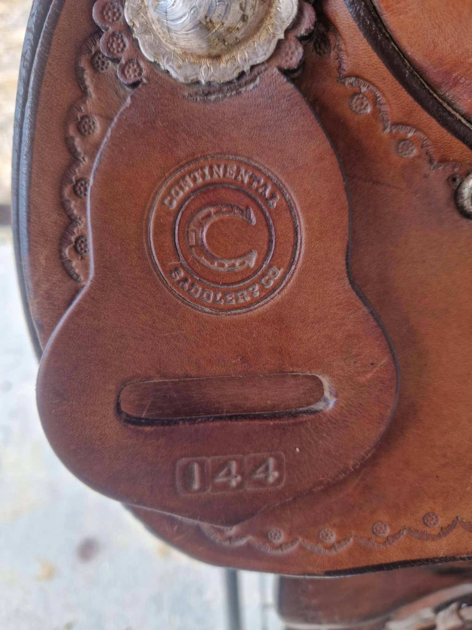 Continental 144 XFQ westernsadel 16 tum
