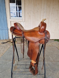 Nomad westernsadel med jättebredd FQ bom 16 tum