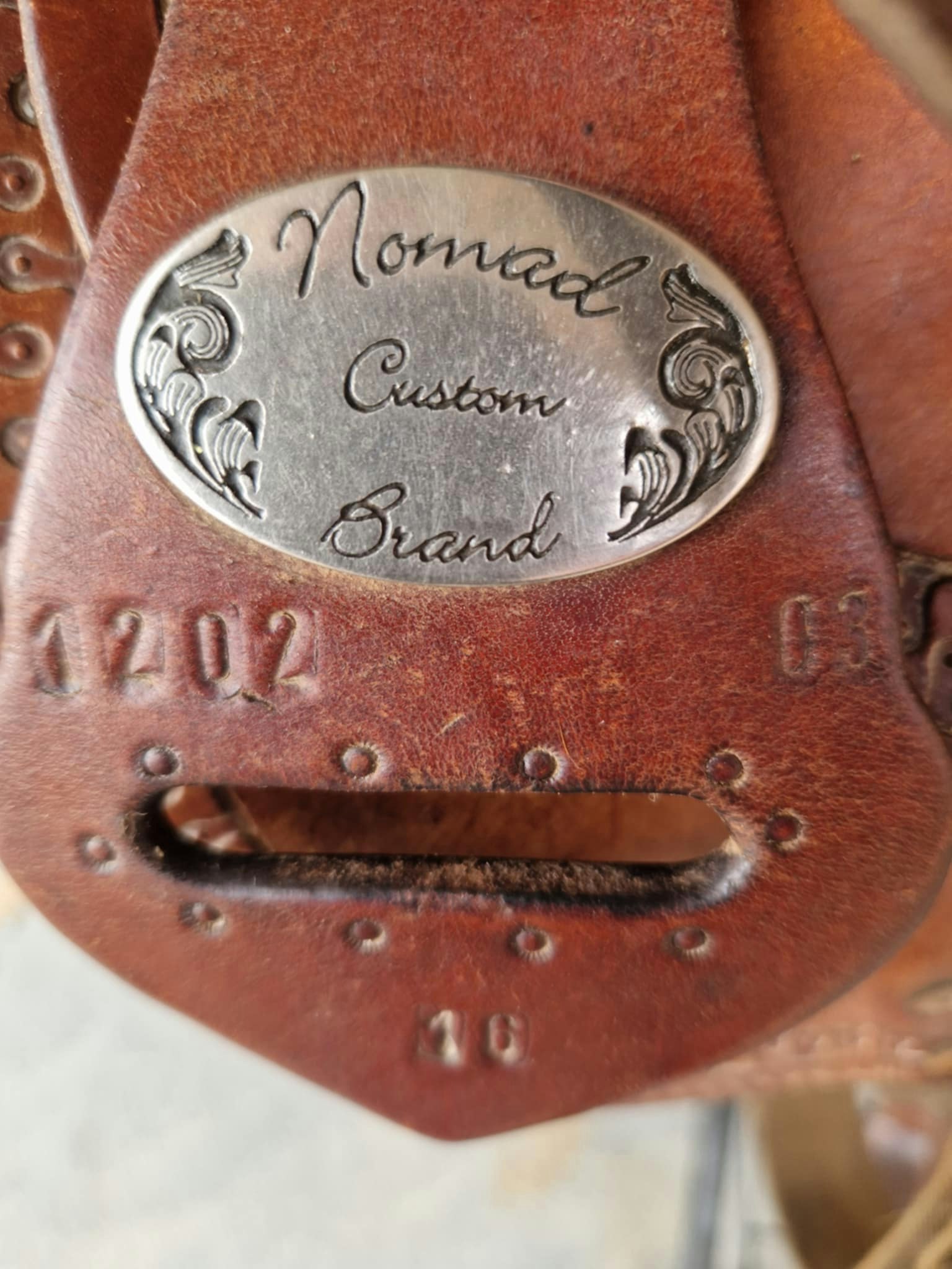 Nomad westernsadel med jättebredd FQ bom 16 tum