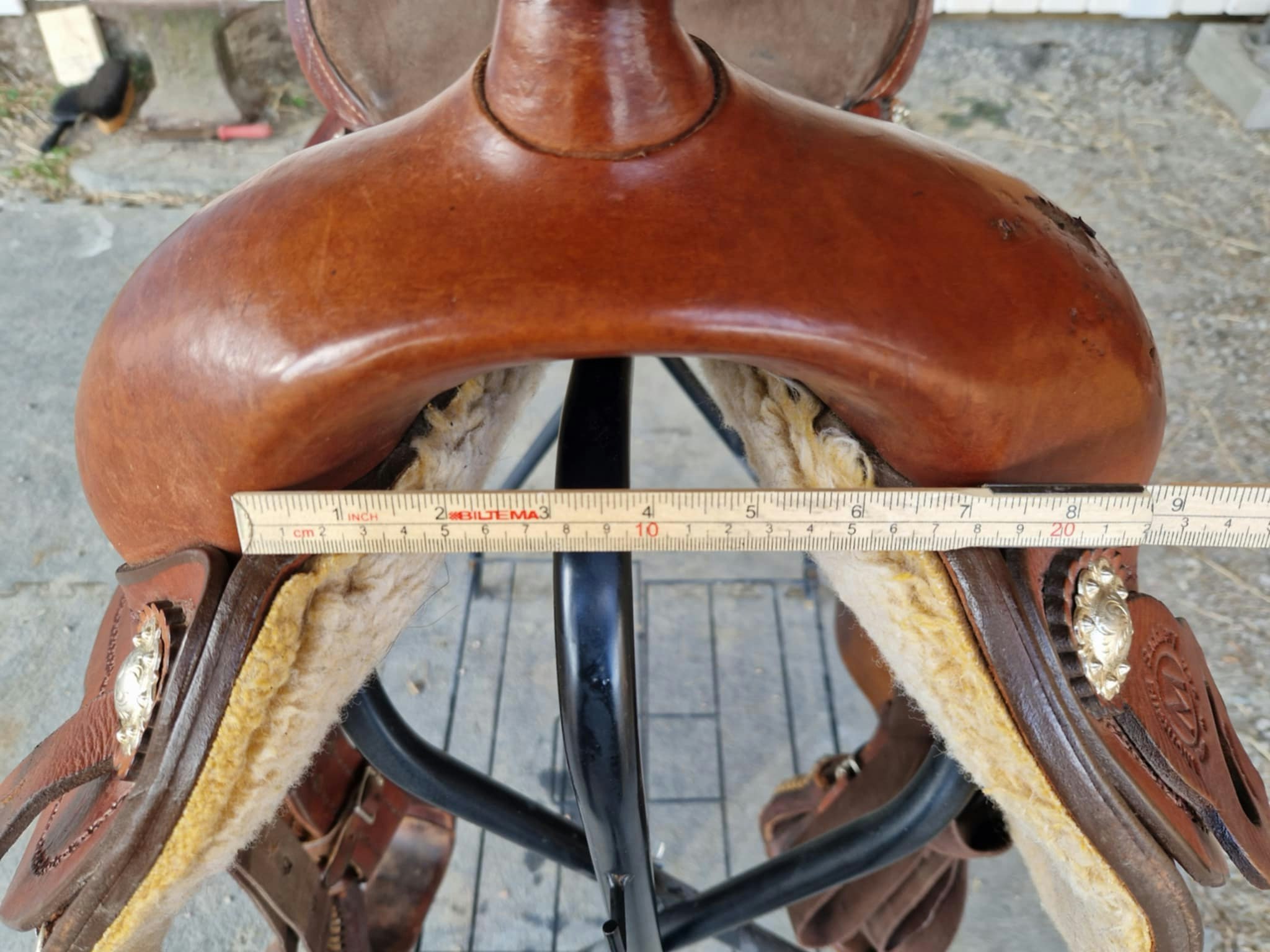 Montana 130 westernsadel XFQ 16 tum