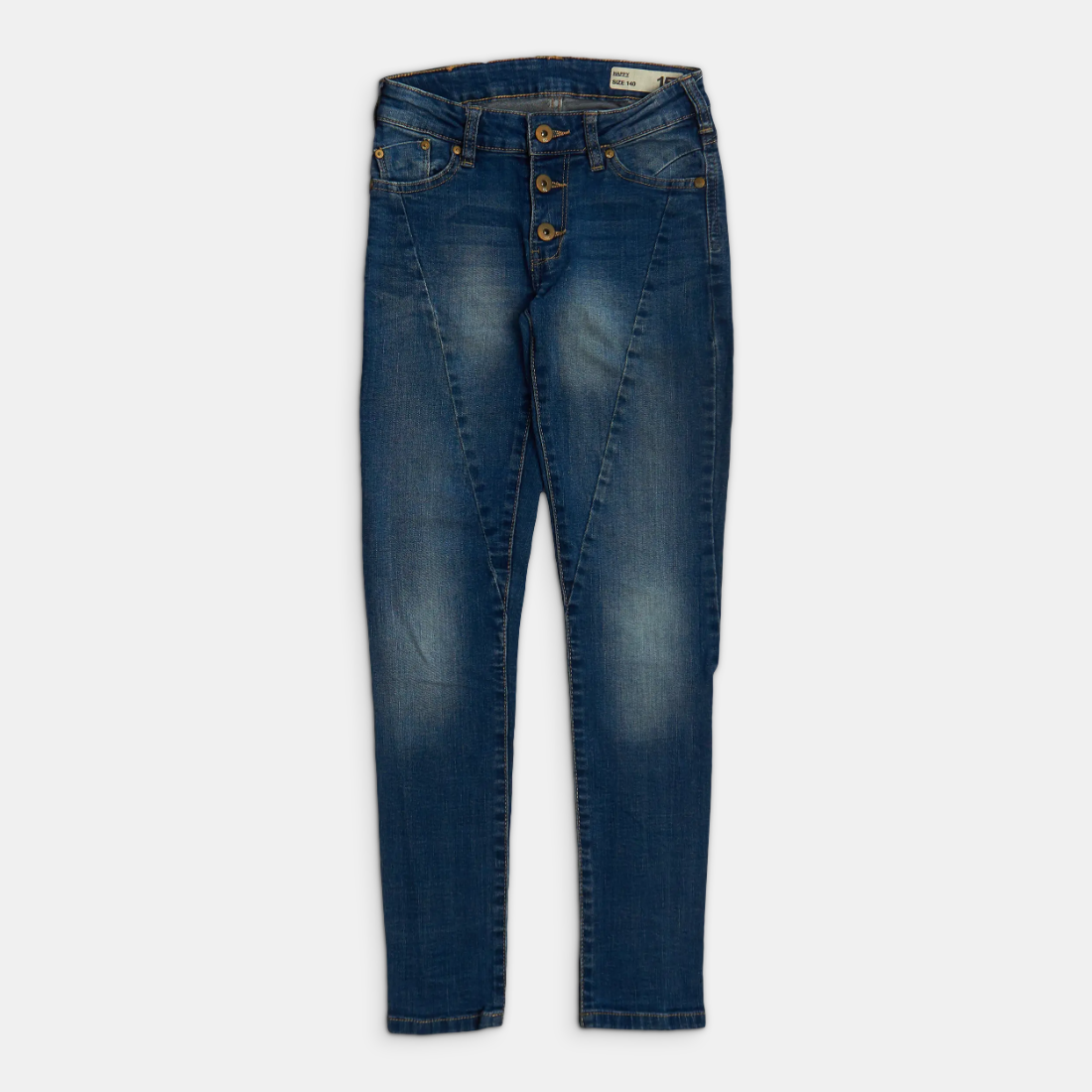 - Storlek 140 -