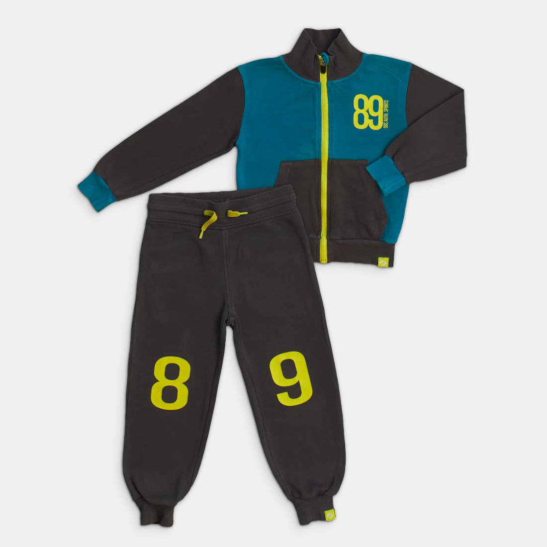 - Storlek 98/104 -