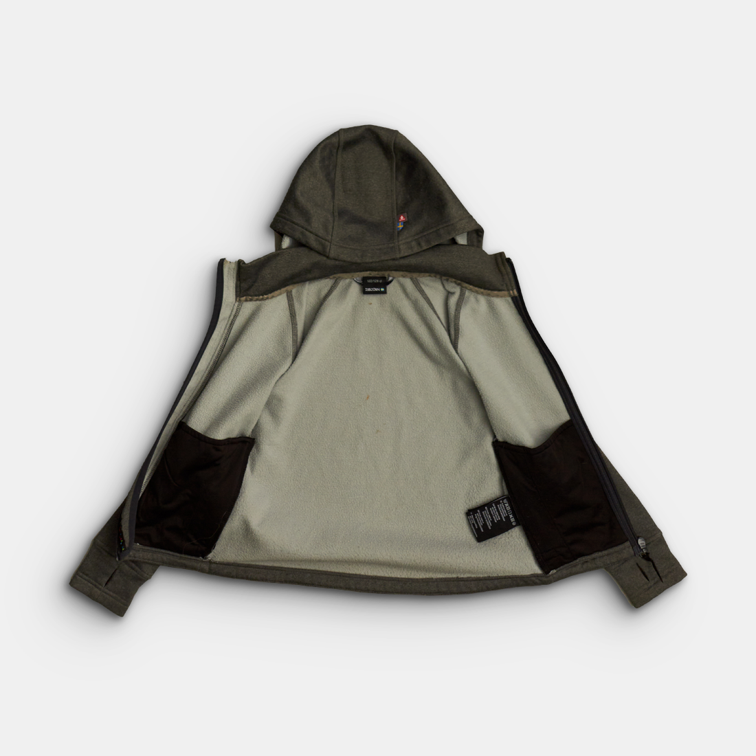 - Storlek 122/128 -
