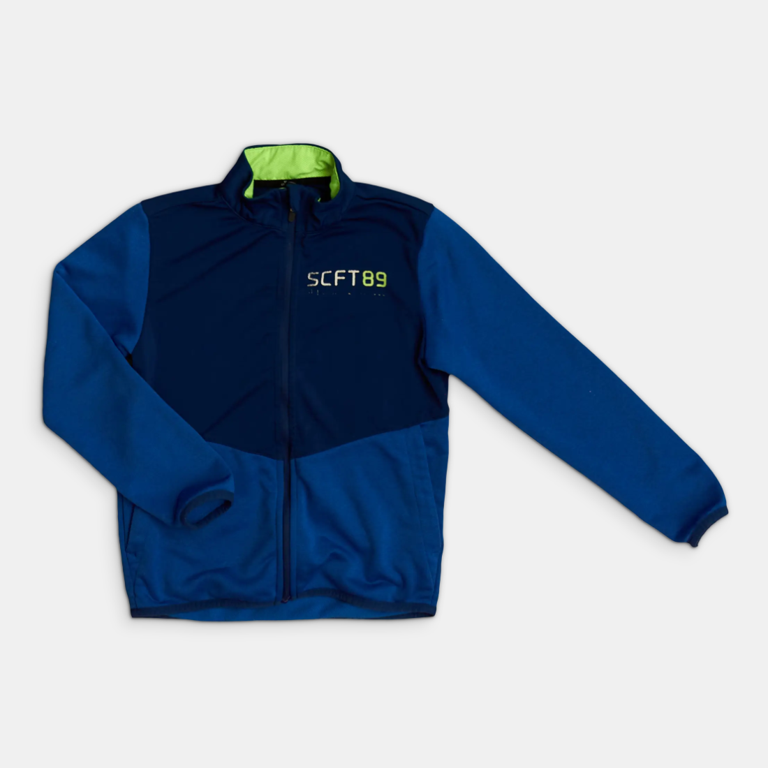- Storlek 134/140 -
