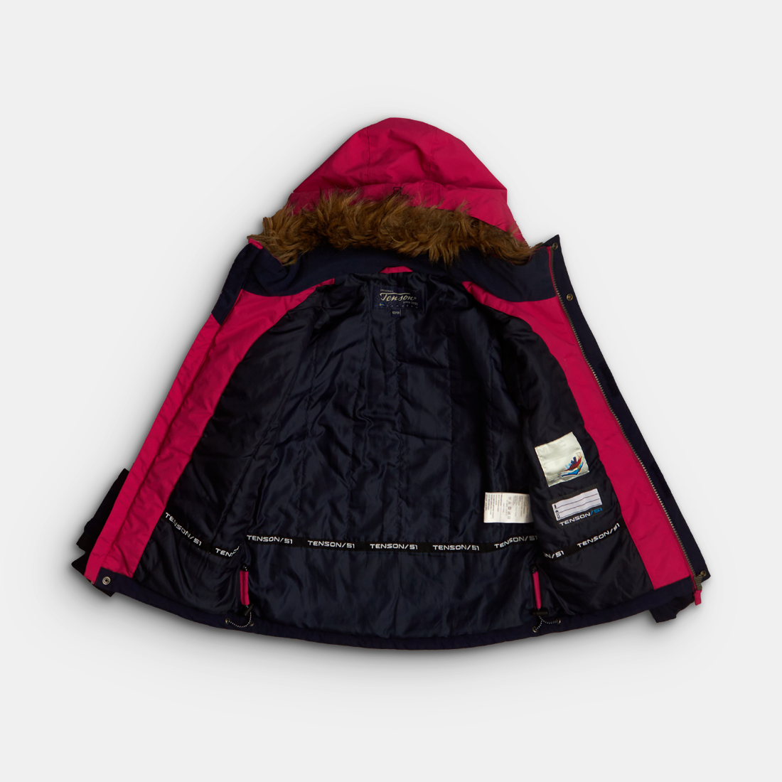 - Storlek 122/128 -