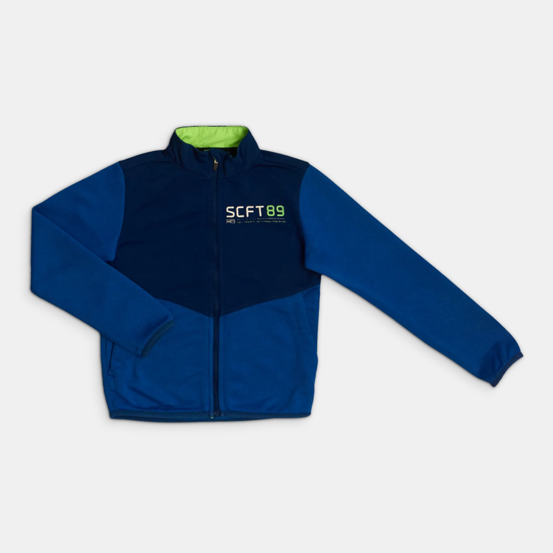 - Storlek 122/128 -