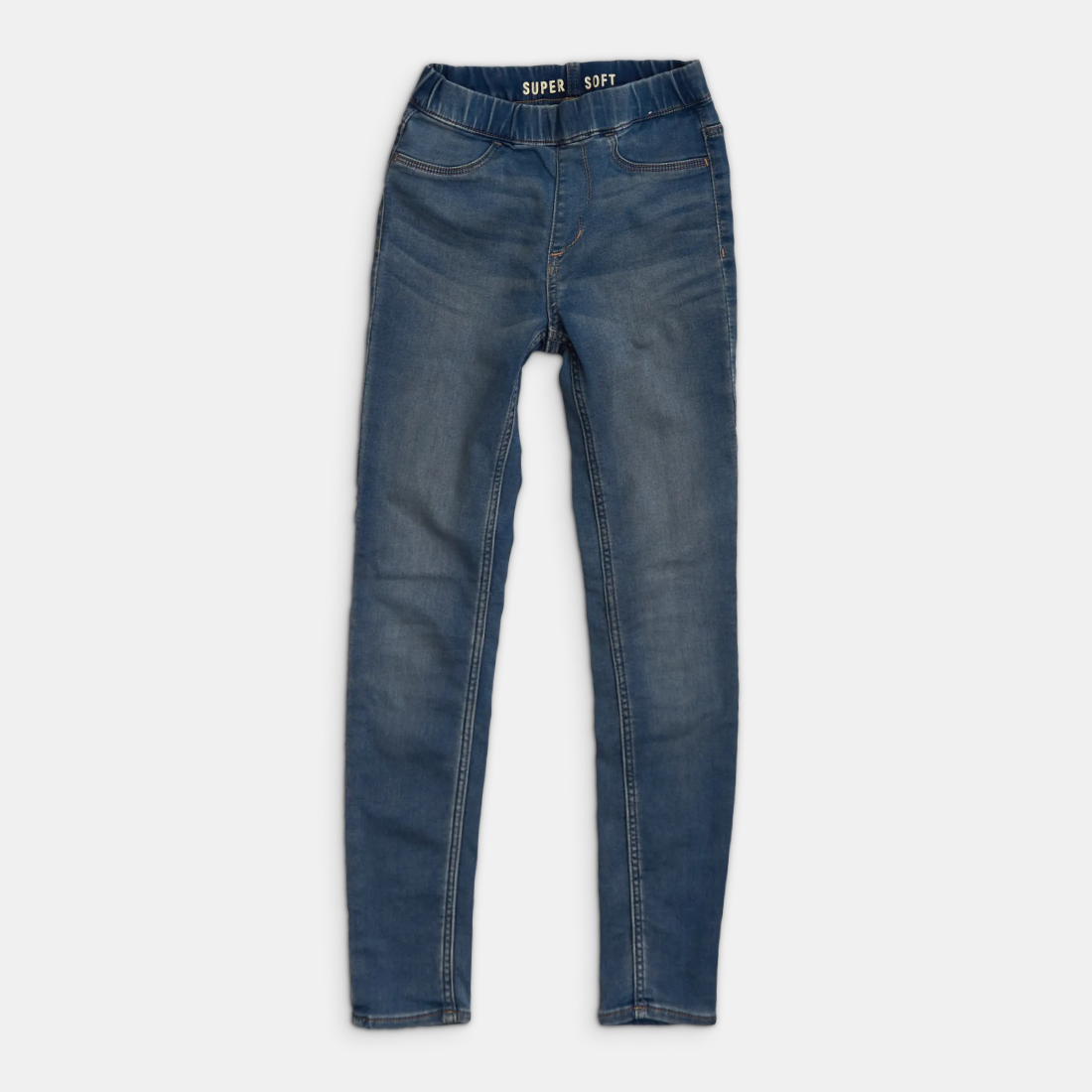 - Storlek 140 -