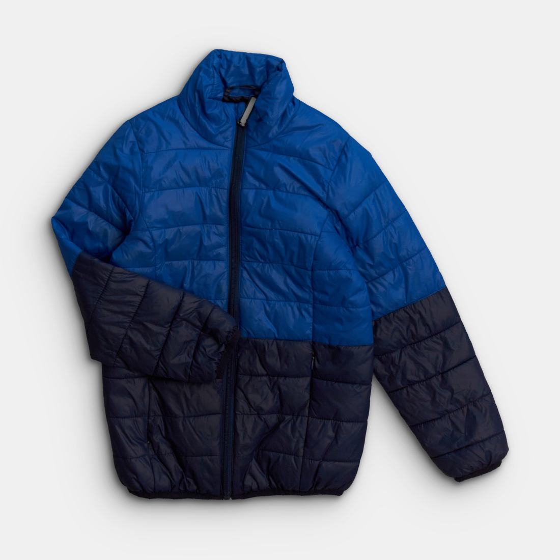 - Storlek 122/128 -