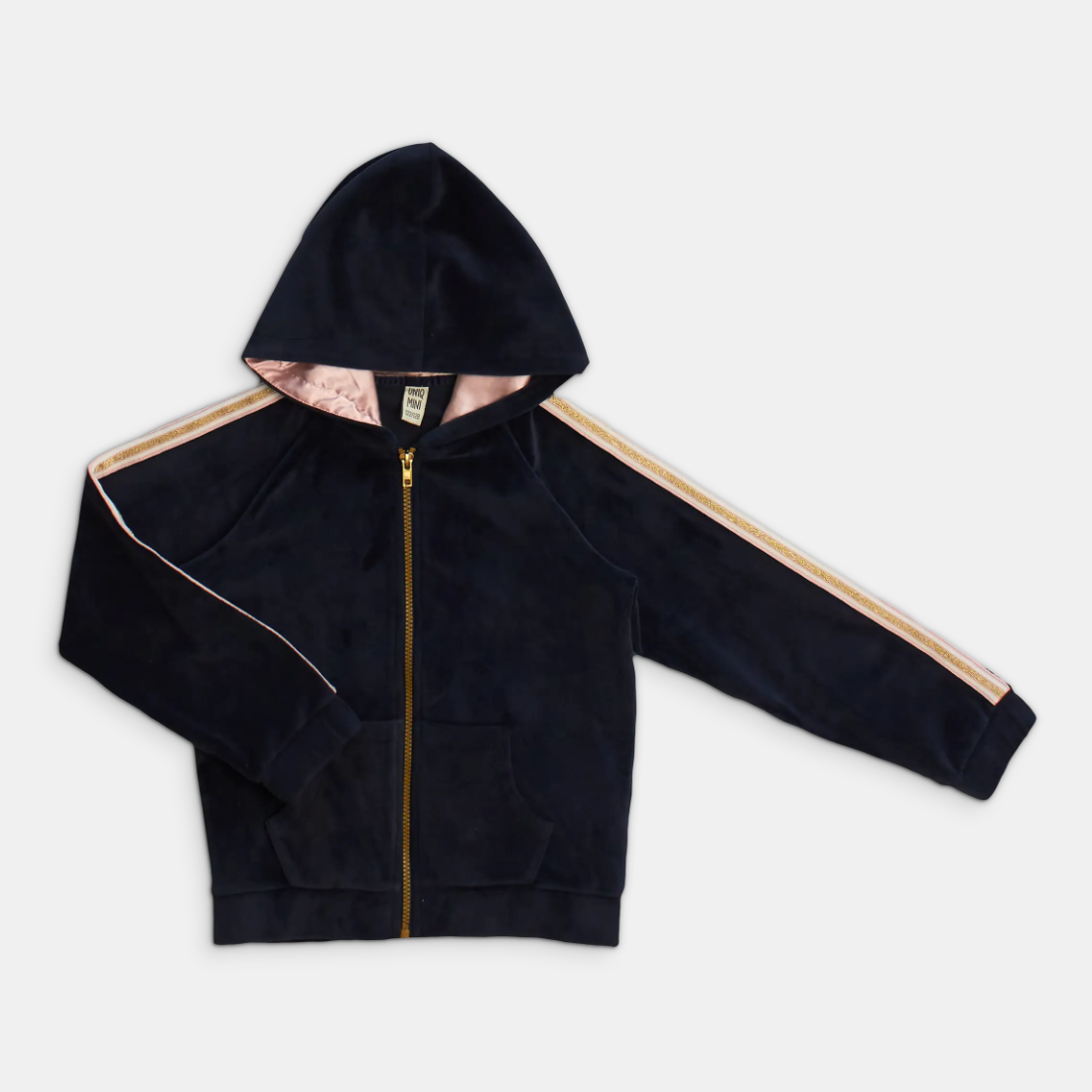 - Storlek 122/128 -