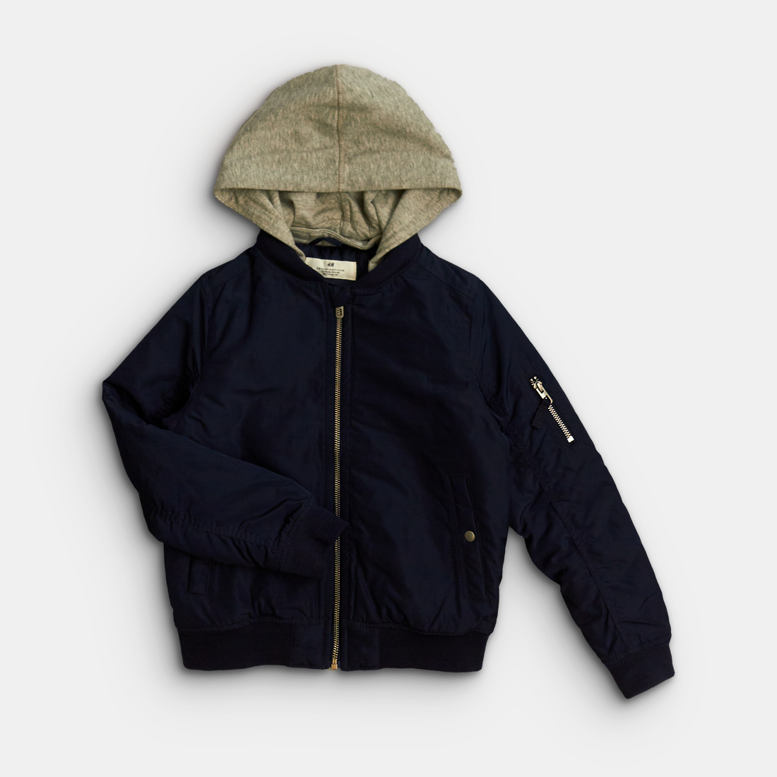 - Storlek 122/128 -