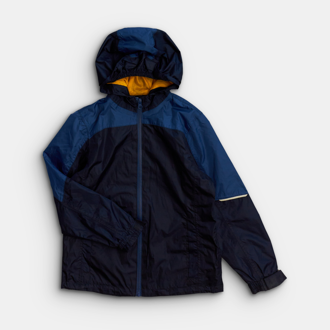 - Storlek 122/128 -