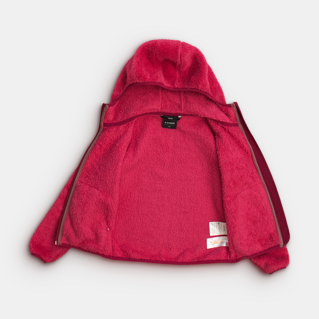 - Storlek 122/128 -
