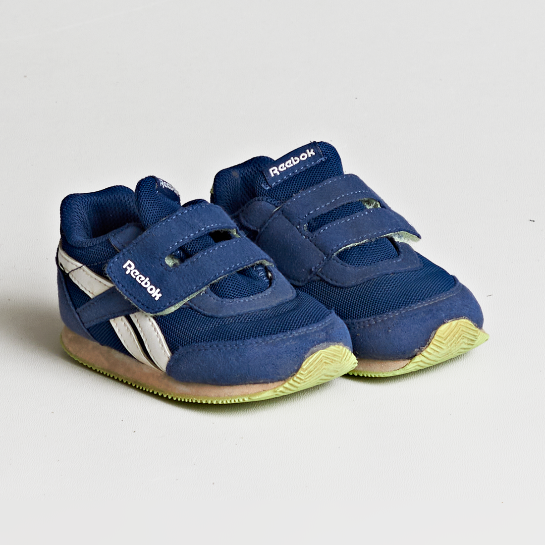 - Storlek 22,5 -