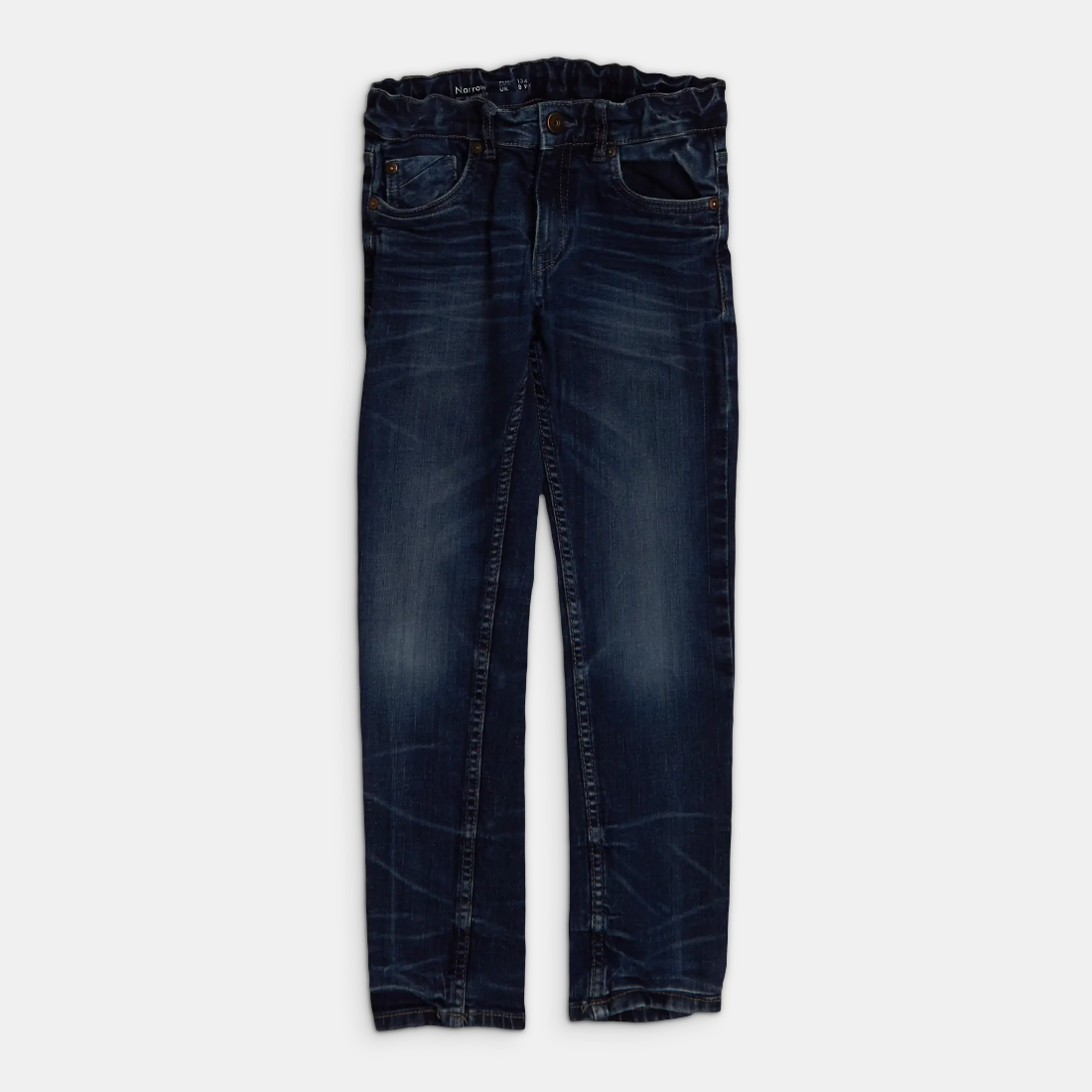 - Storlek 128 -