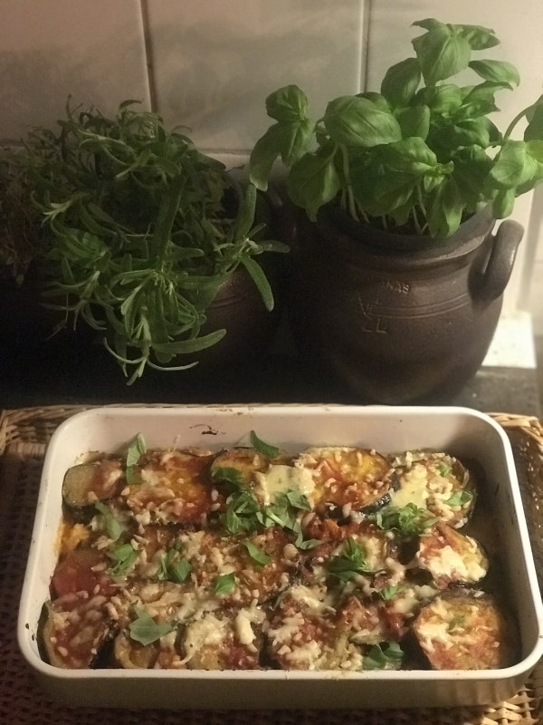 TIPS! Vegetarisk Auberginegratäng med Orranäs Gårdsost