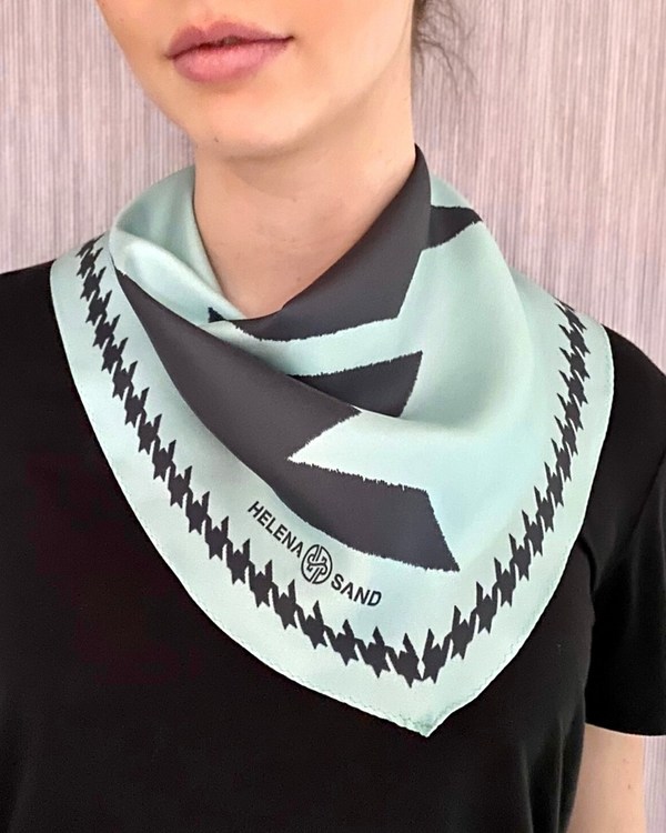 HELENA SAND Diamond shaped scarf  100% silk 100% light 100% attitude in aqua blue
