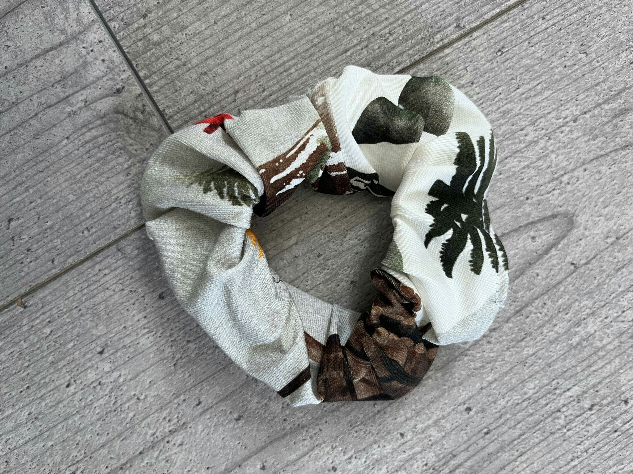 SCRUNCHIE, SKOTER