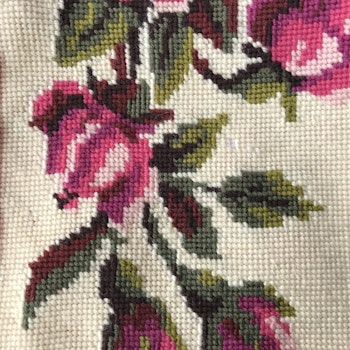 Väska i sammet m broderi