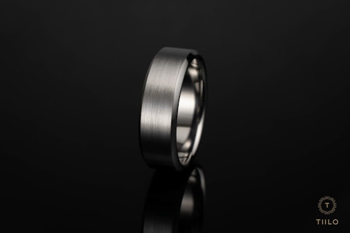 Titan ring