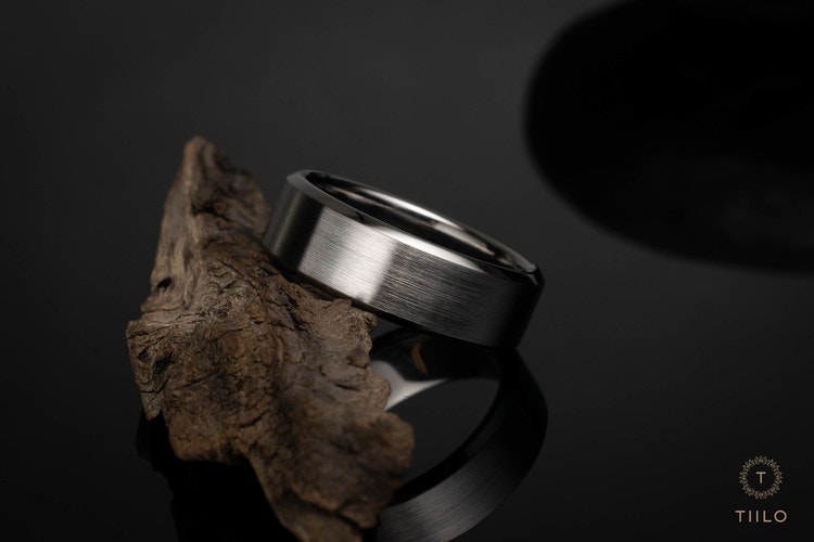 Titan ring
